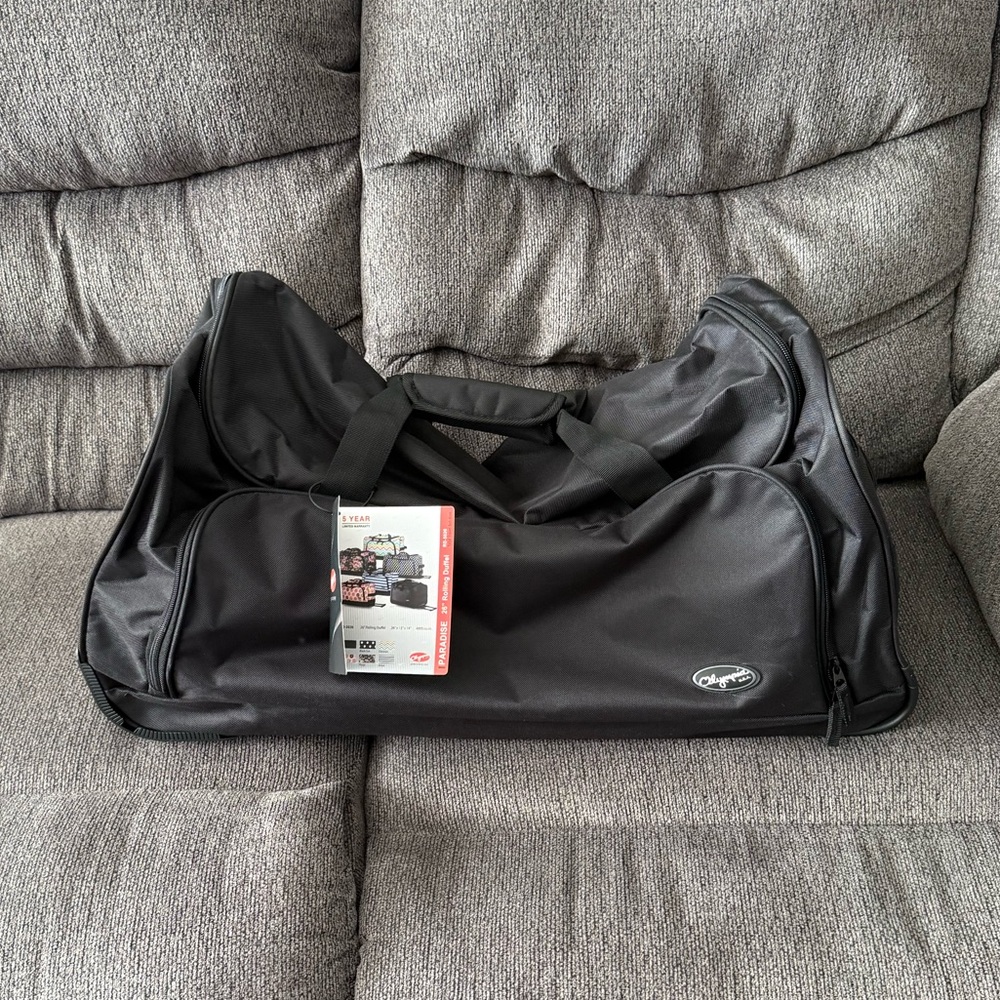 Olympia USA PARADISE 26” Rolling Duffel